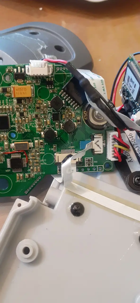 تعمیر برد داخلی دوربین FLIR E8