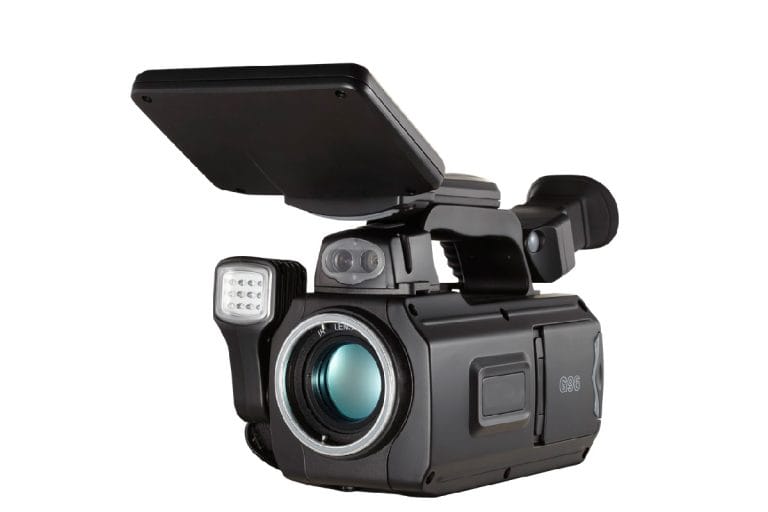 نمای جلو از دوربین حرارتی حرفهای و صنعتی G96 با مانیتور باز و چراغ LED، از تجهیزات خوب ترموگرافی.