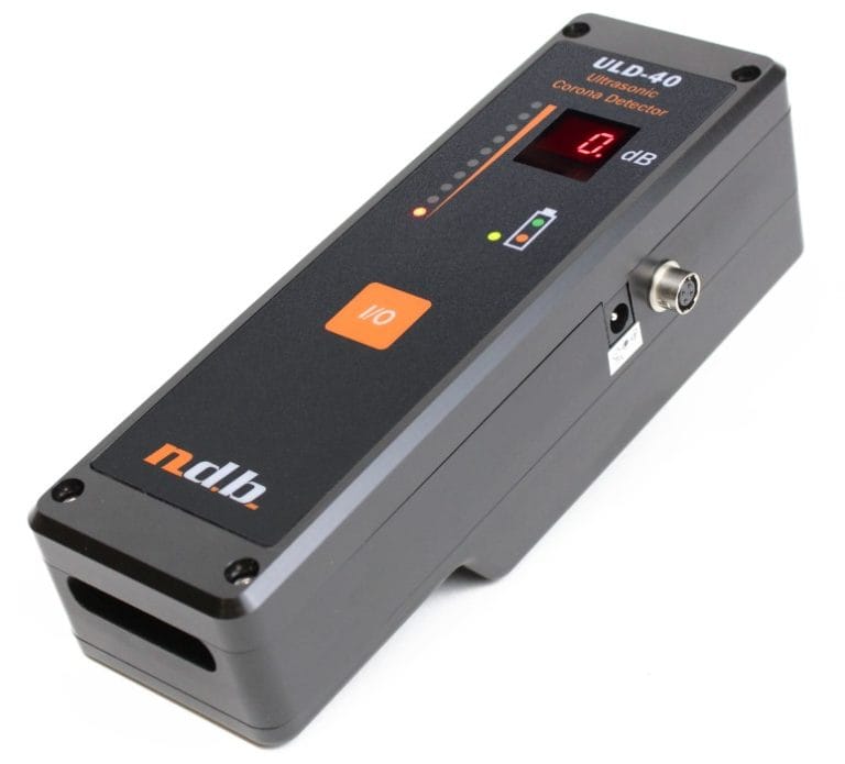 این تصویر دستگاه NDB-ULD-40 را در یک نمای روبه جلو